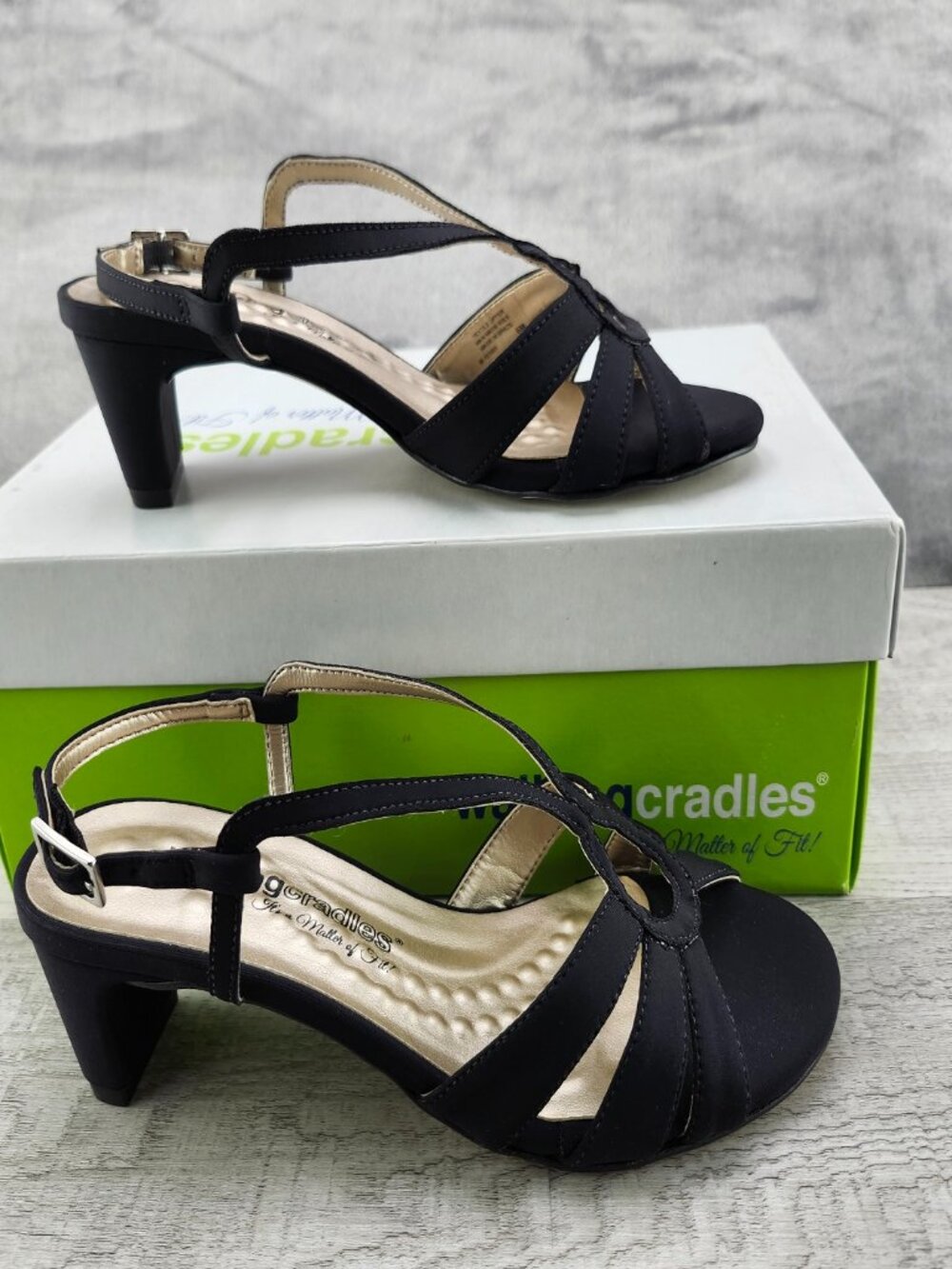 Walking Cradles women Size 6M Leandra Sling Back Heel Black Microfiber